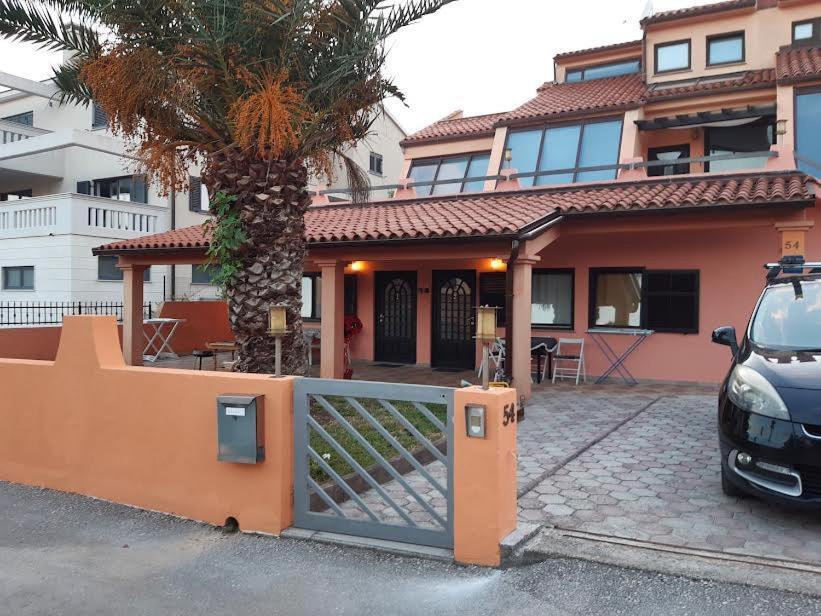 Apartma Delas