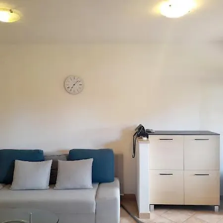 Apartmani Delas Pjescana Uvala Exterior photo