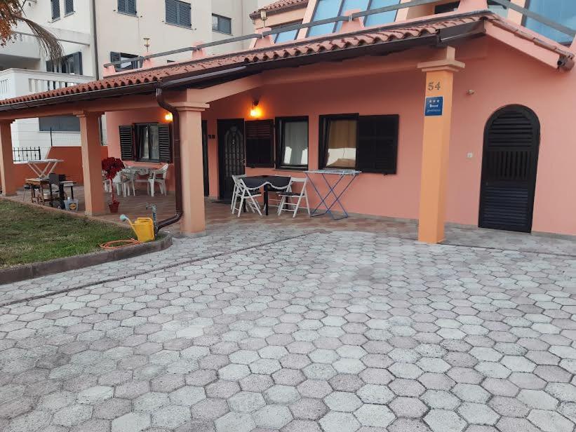 Delas Apartment Pjescana Uvala